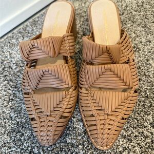 NWOT Intentionally Blank Woven Tan Women's Mules